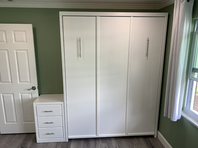 Savona Murphy Wall Bed with 2 Vertical Face Trims and Nightstand with Snack Tray shown in Bright White on Maple
