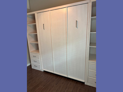 Savona Queen Vertical Murphy Wall Bed with 2 Vertical Face Trims shown in Accent White on Maple