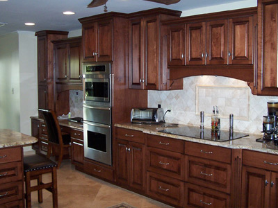 Custom Raised Panel Maple Kitchen Cabinets